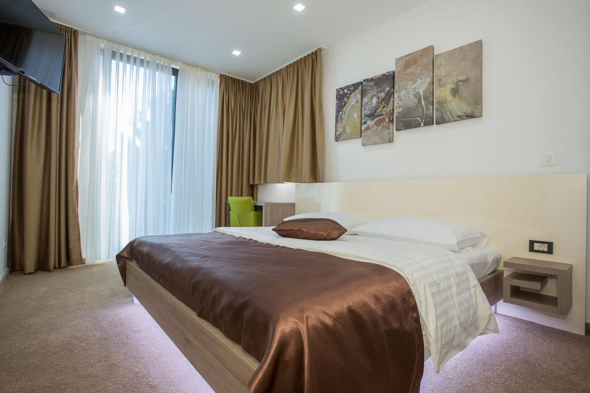 Hotel National Zagreb Exterior photo